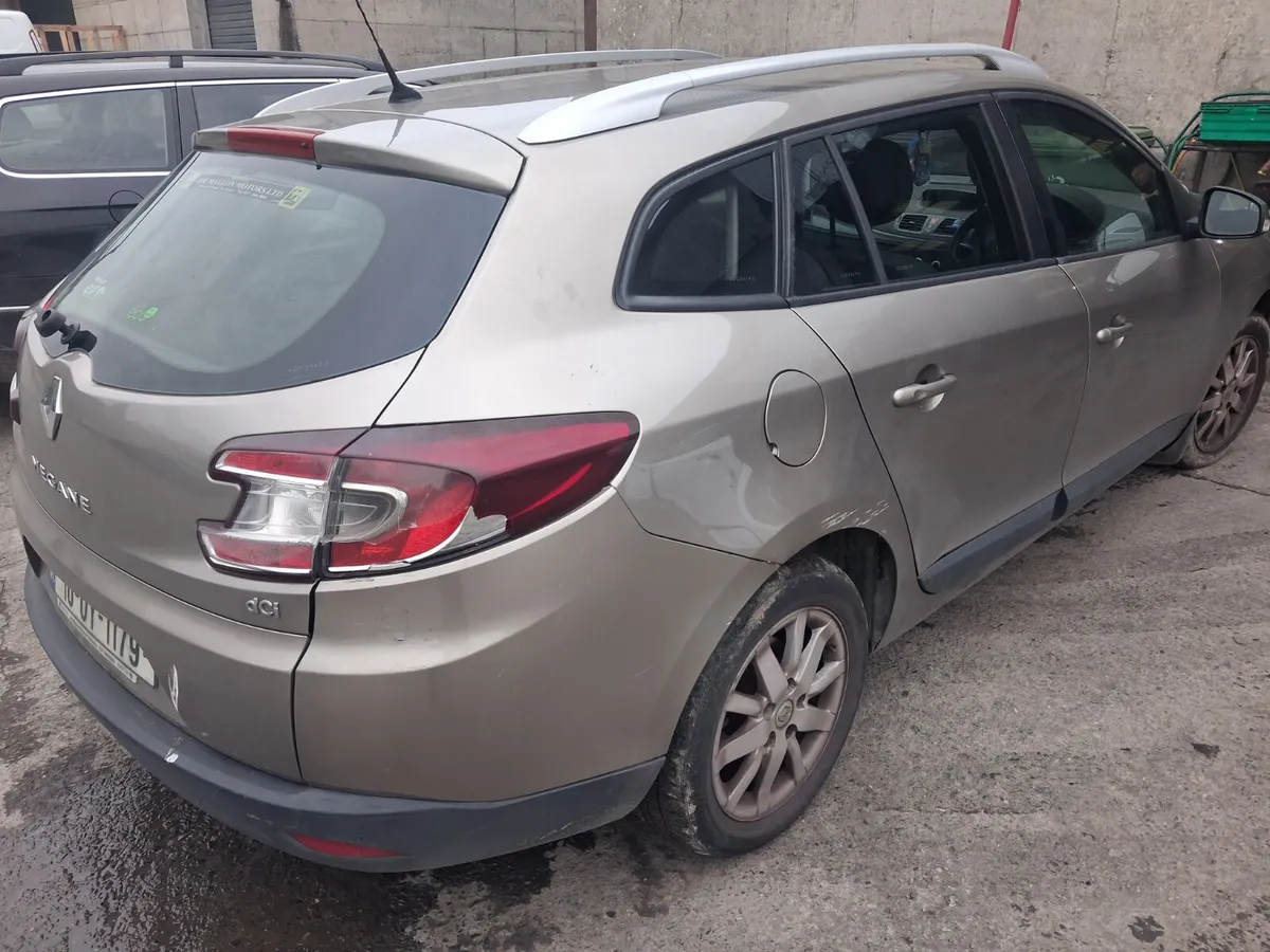 2010 Renault Megane estate parts - Image 4