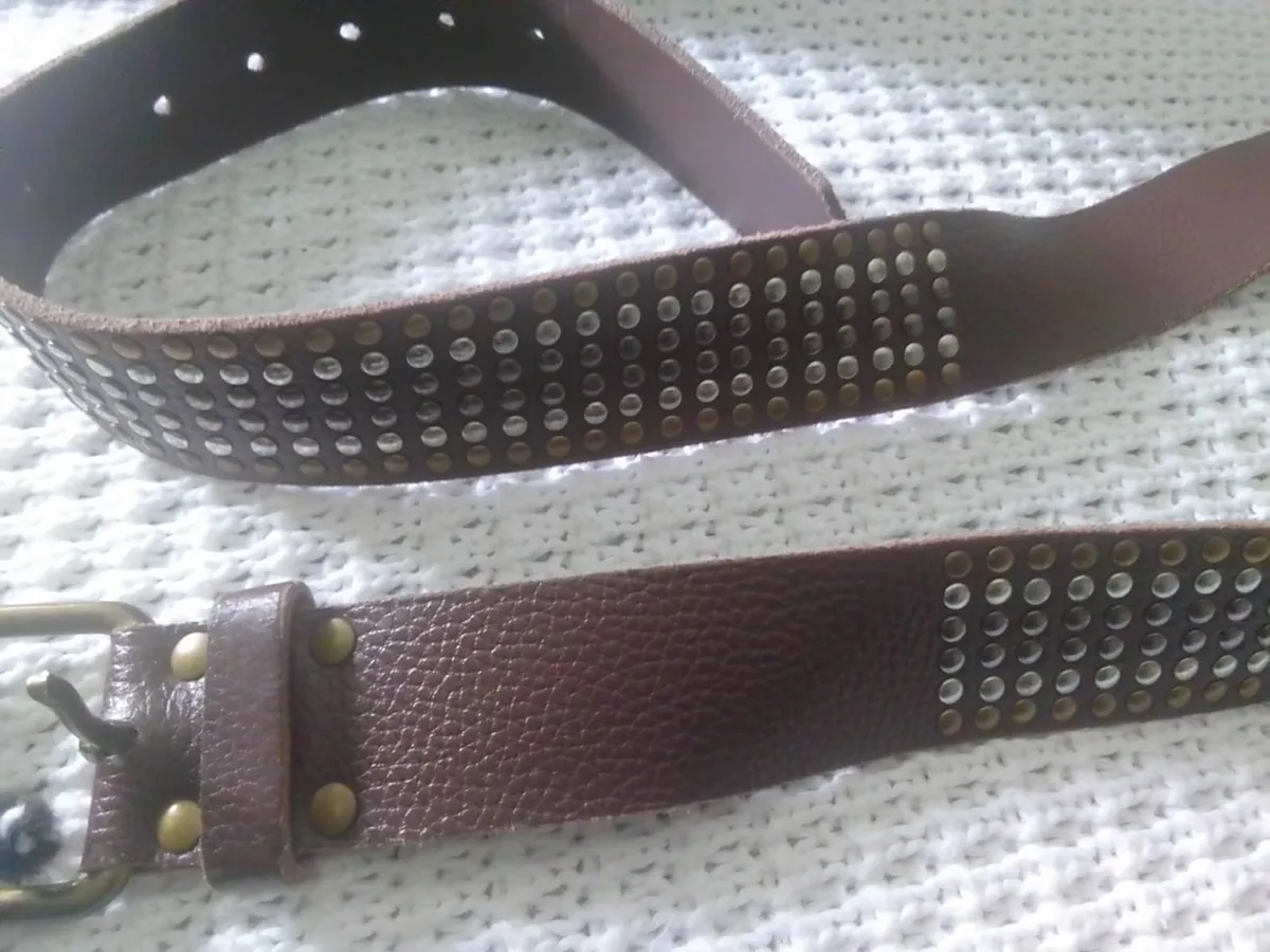 BROWN GENUINE LEATHER STUDDED BELT M/L NEW - Image 1