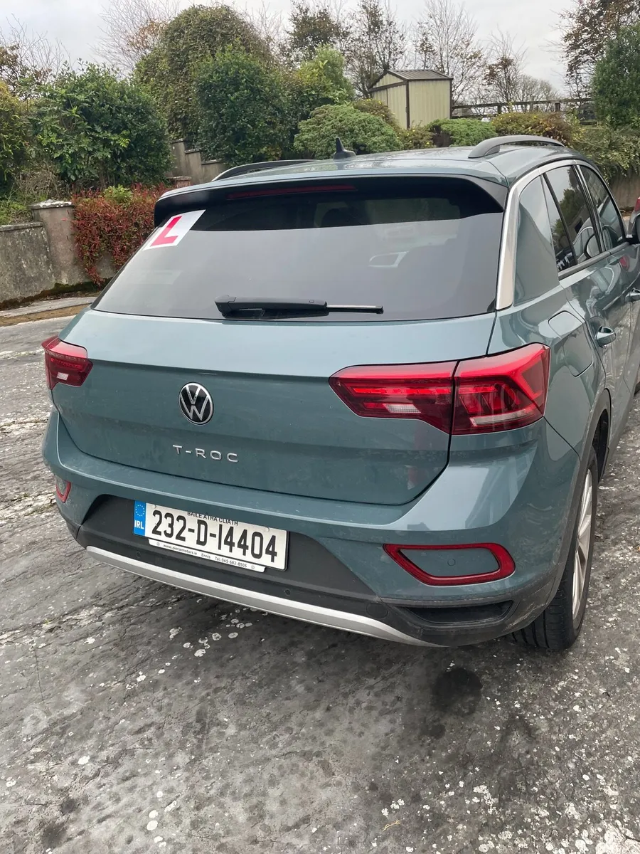 Volkswagen T-Roc 2023 - Image 3