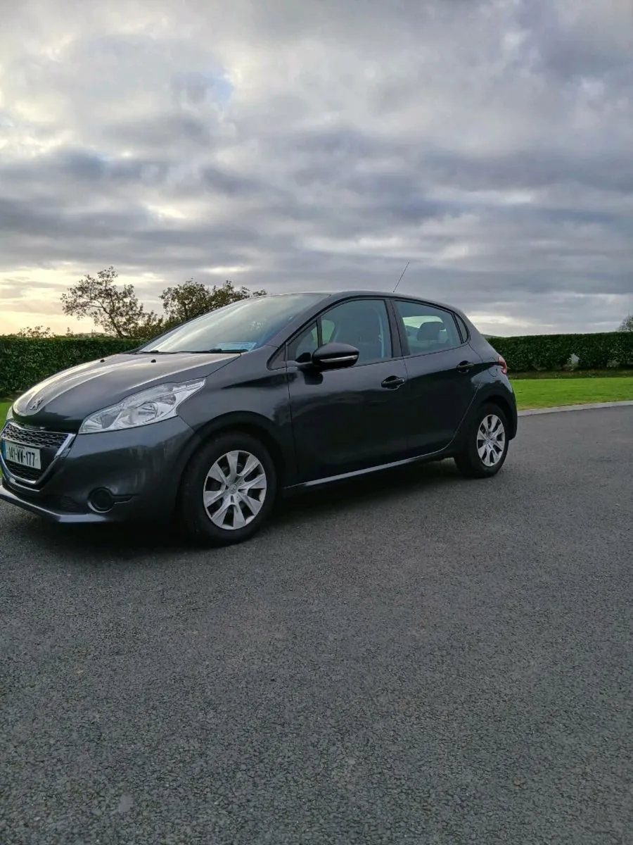 Car - Image 1