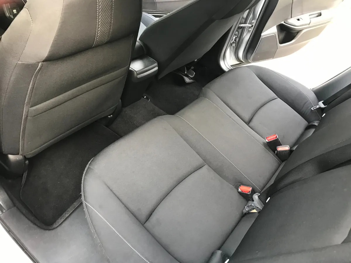 191 HONDA CIVIC SE V TEC 1.0L PETROL LOW KLMS... - Image 4
