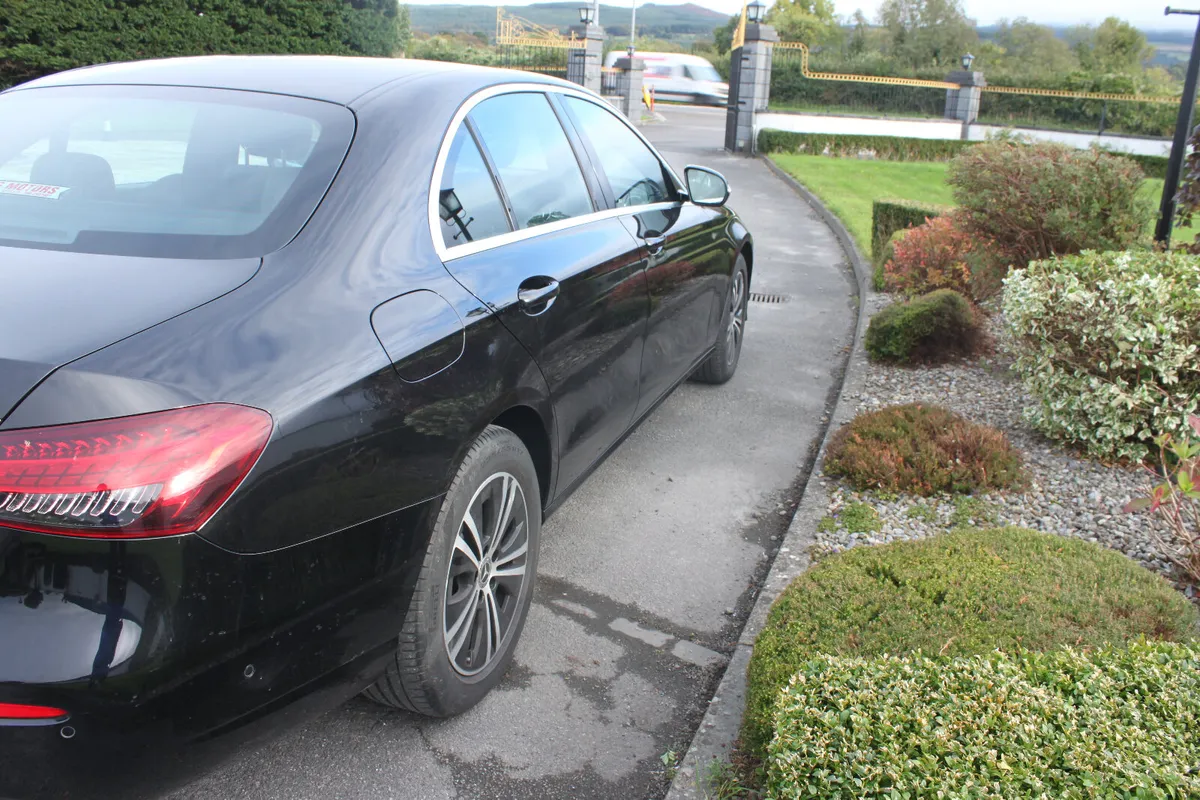 Mercedes-Benz E220 D SPORT AUTO, 2022 - Image 3