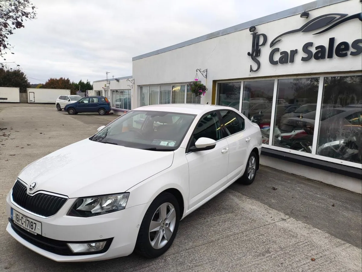 Skoda Octavia 1.6tdi Active Hatch - Image 3