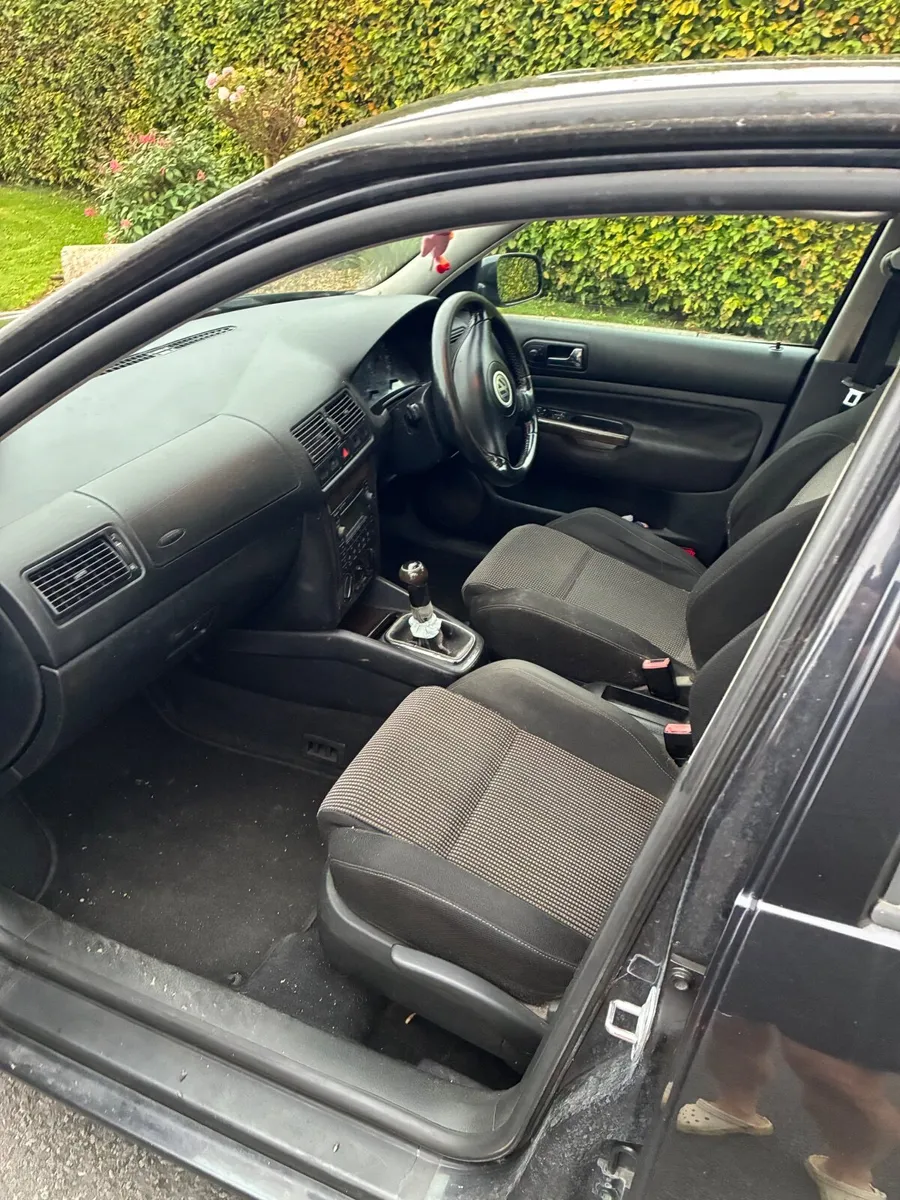 Volkswagen Golf 2003 - Image 4