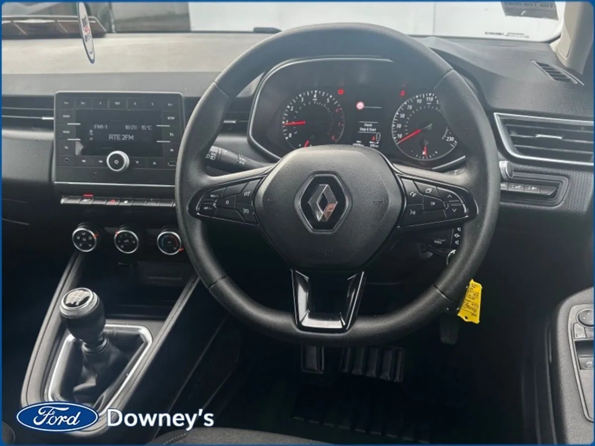 Renault Clio Expression 1.0 Petrol. - Image 3