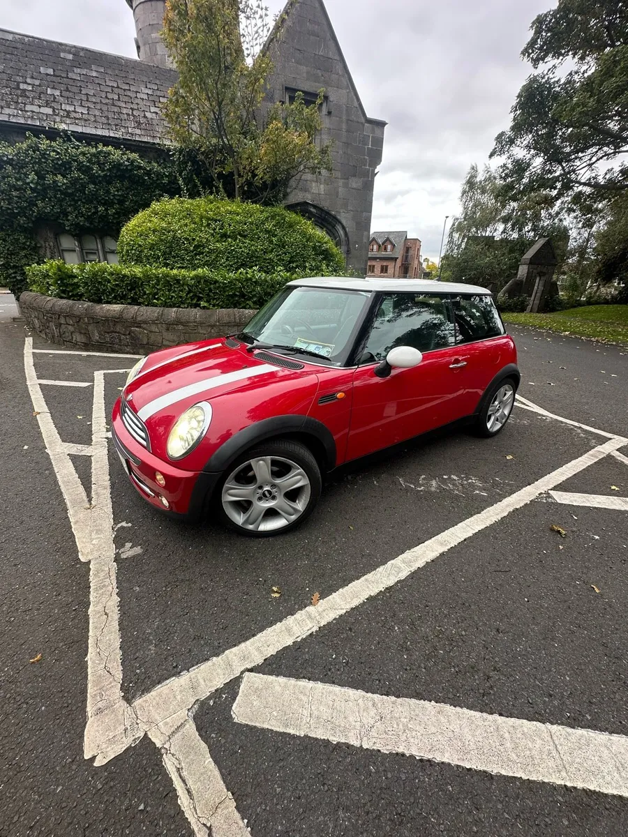 Mini Cooper 2005 - Image 1