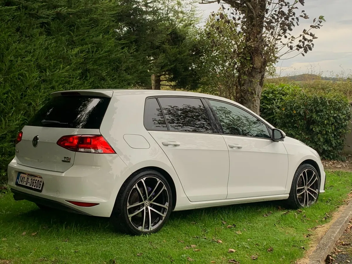 Volkswagen Golf 2014 - Image 2