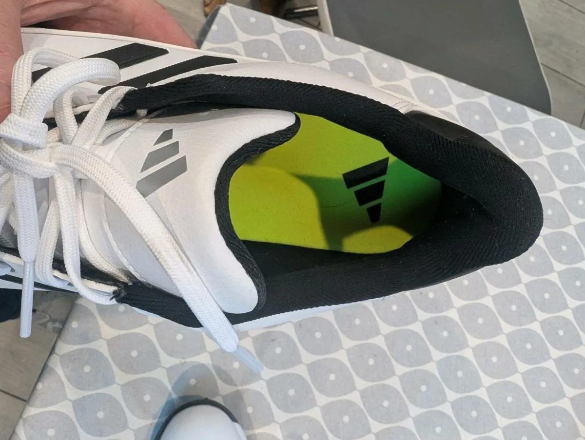 Adidas golf shoes size 11 - Image 3