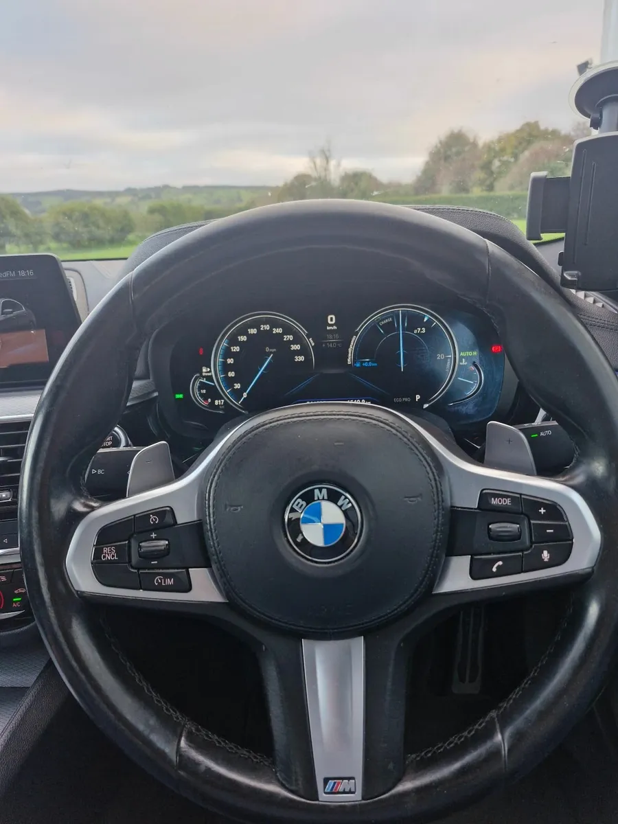 BMW 5-Series 2018 - Image 4