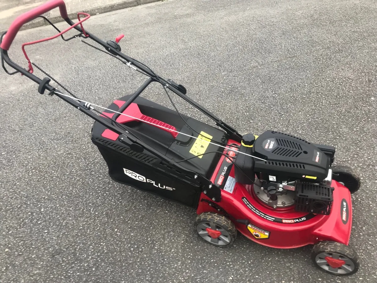 Brand new self Drive lawnmower - Image 2