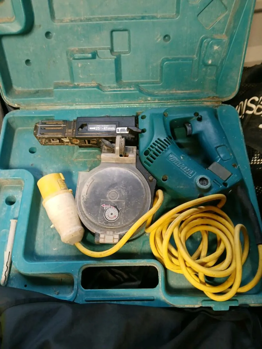 makite  slab screw gun - Image 1