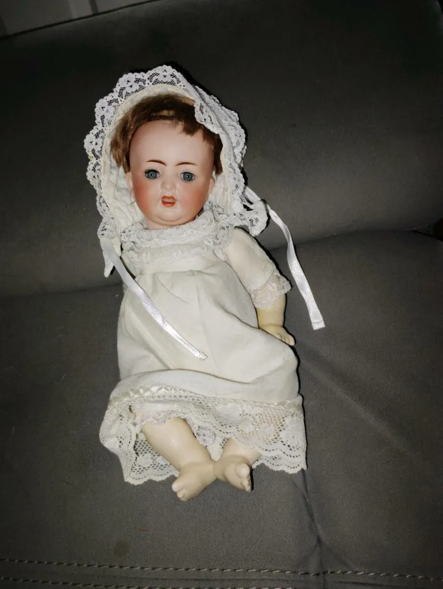 Antiques 1907 porcelain  baby doll. antique - Image 2