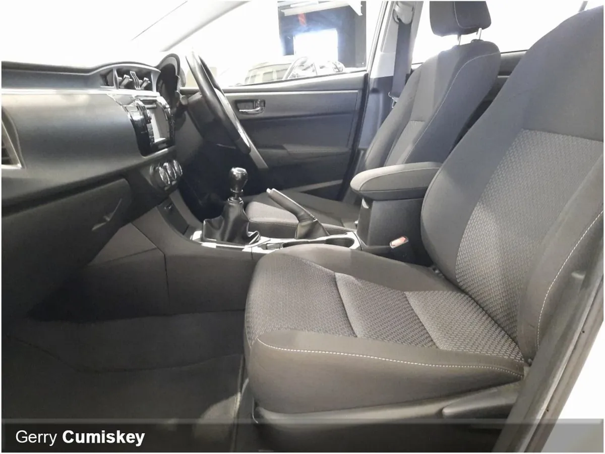 Toyota Corolla D-4d (1.4) Luna - Image 4