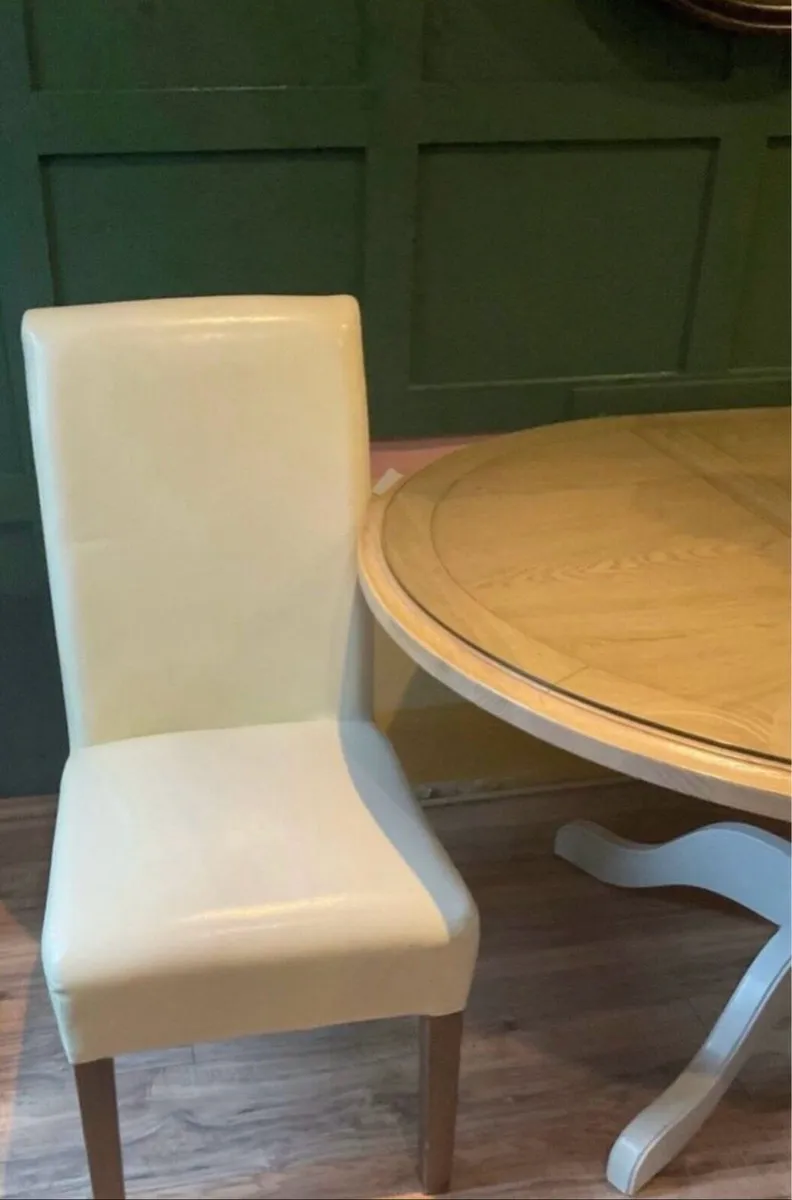 Dining table w/ 4 chairs - Image 2