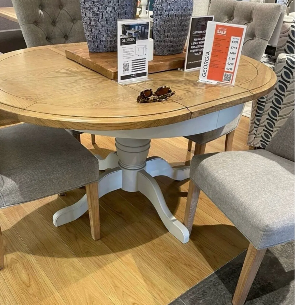 Dining table w/ 4 chairs - Image 4