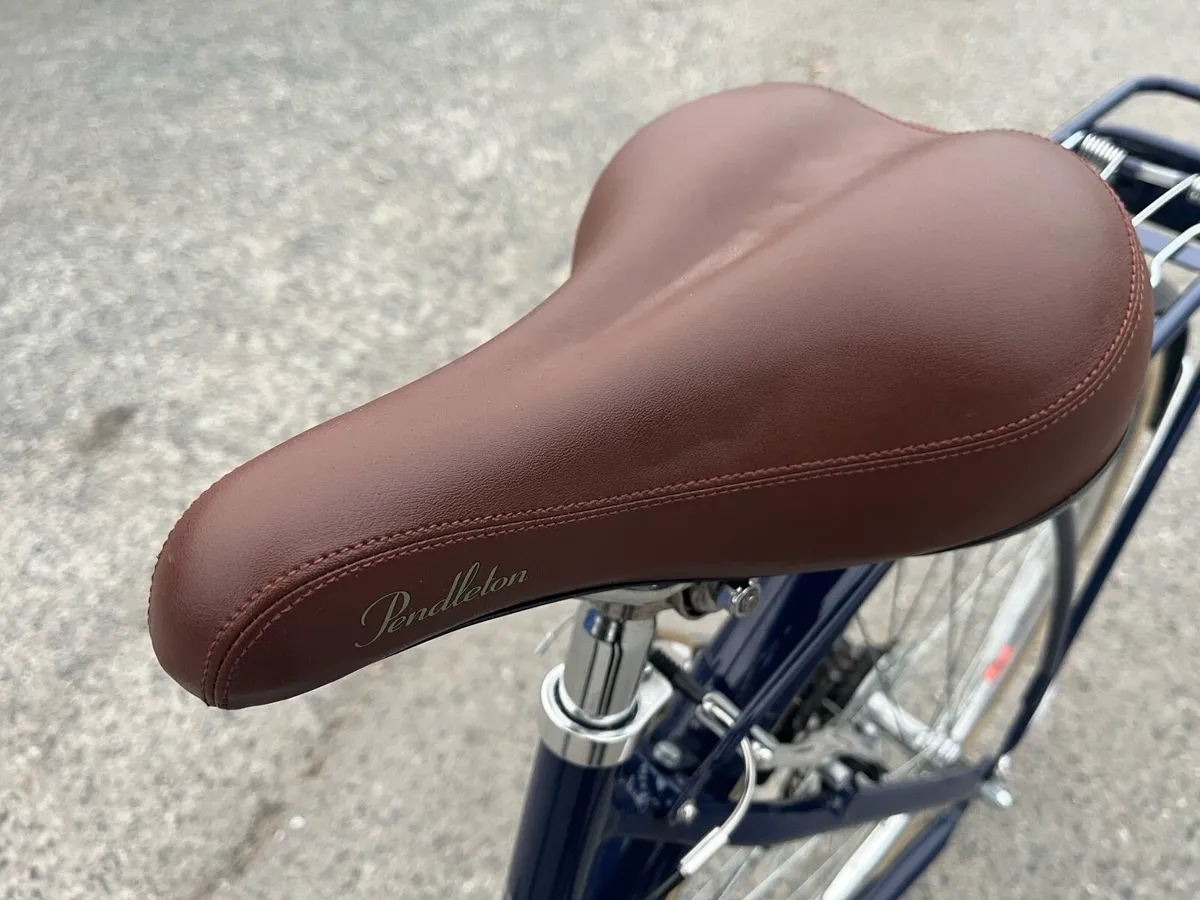 Retro Town Cruiser - Image 4