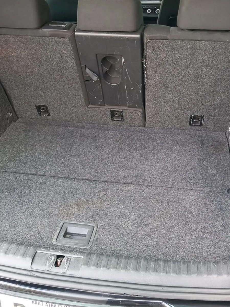 2011 Volkswagen Tiguan - Image 3