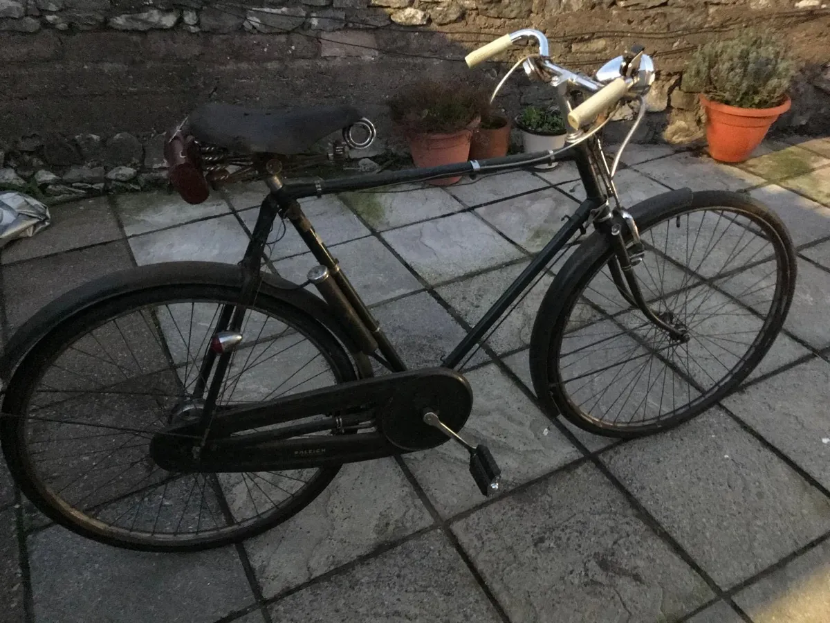 Vintage Raleigh bike - Image 2