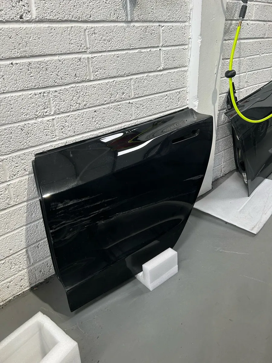 Tesla & BMW parts - Image 4