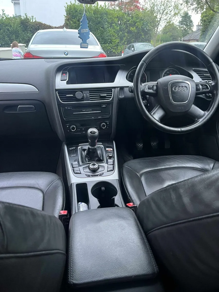Audi A4 2011 - Image 4