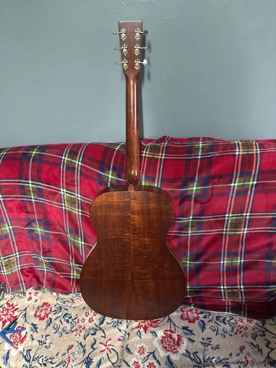 Martin 000-15M Left Handed Acoustic - Image 2