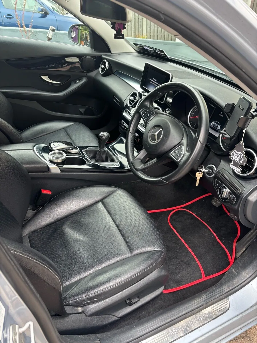 Mercedes C Class 220 Bluetec - Image 3