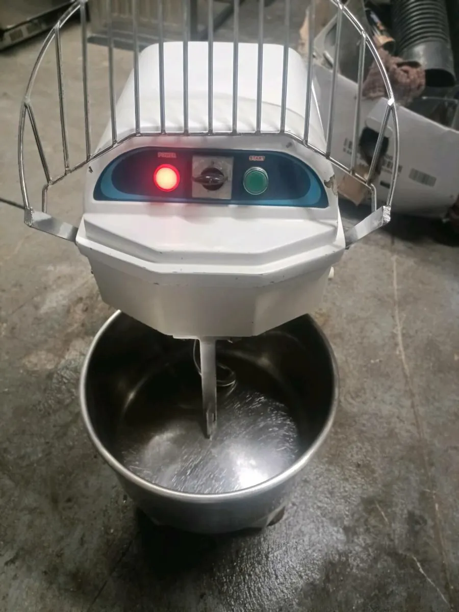 Dough mixer - Image 1