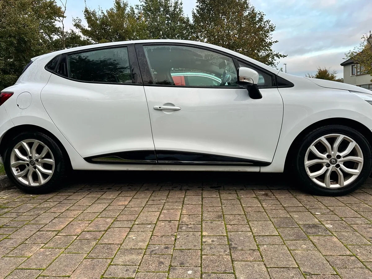 171 RENAULT CLIO 1.5 DCI *FRESH NCT AND SERVICE* - Image 3