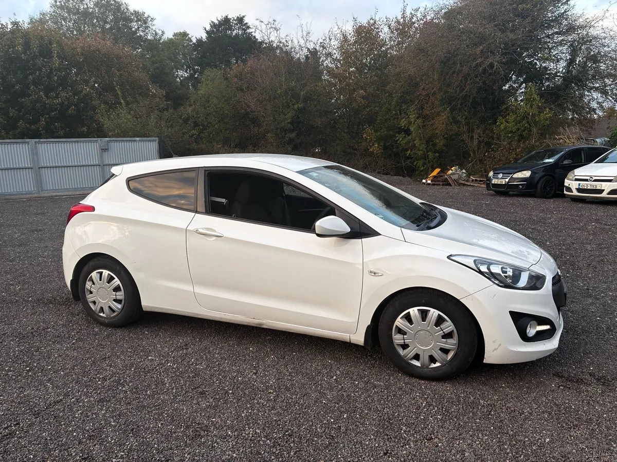 Hyundai i30 - Image 1