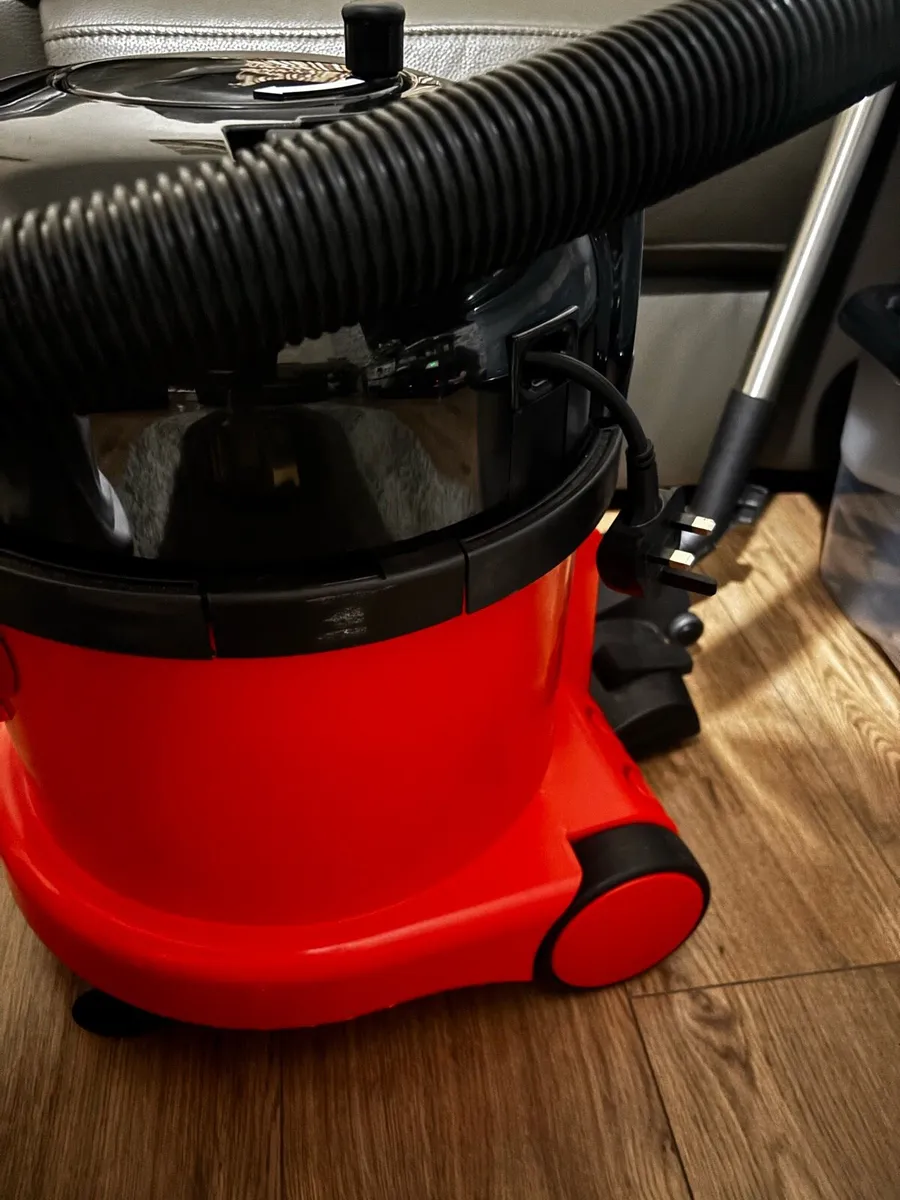 Henry vacuum cleaner XL - Image 3