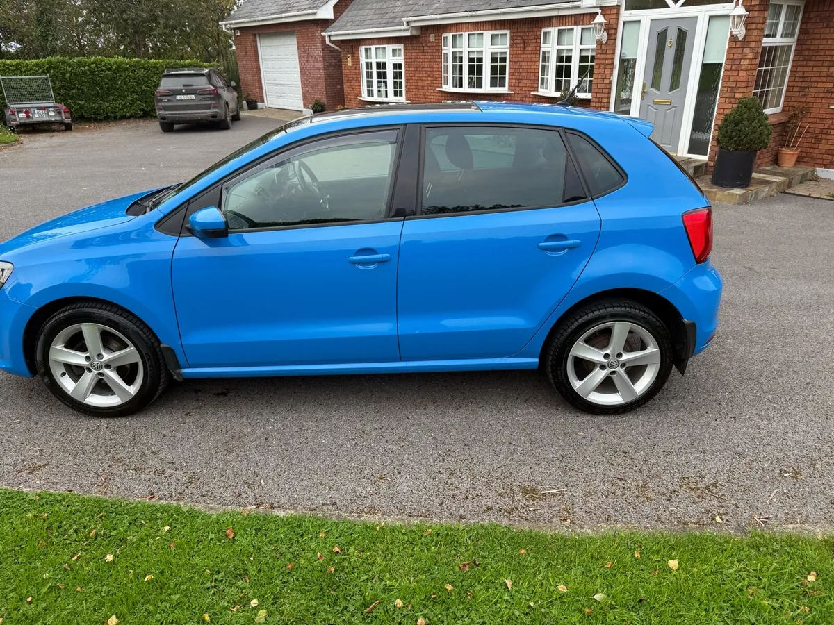 Car - Image 3