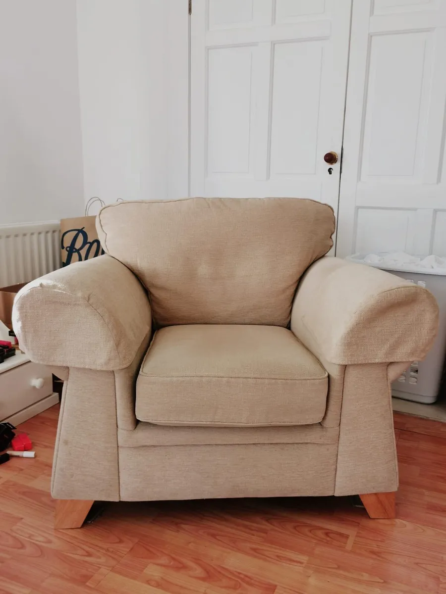 Beige suite of furniture - Image 2