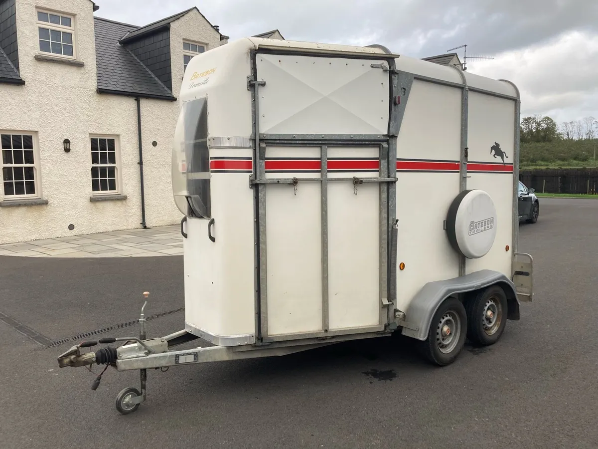 Bateson Deavzille Horse Box - Image 2