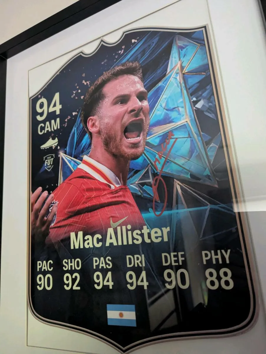 Alexis MacAllister Liverpool FC signed FUT card - Image 3