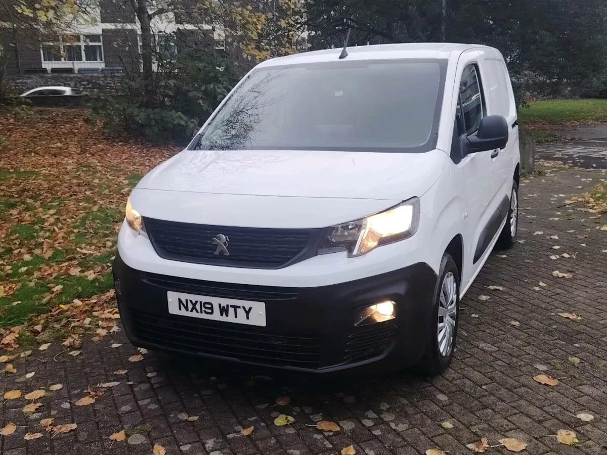 2019 Peugeot partner 1.6 hdi diese like new - Image 3