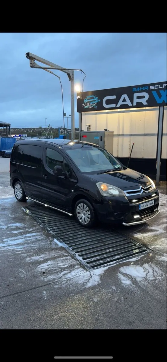 2010 Citroen Berlingo •NEW CVRT• - Image 1