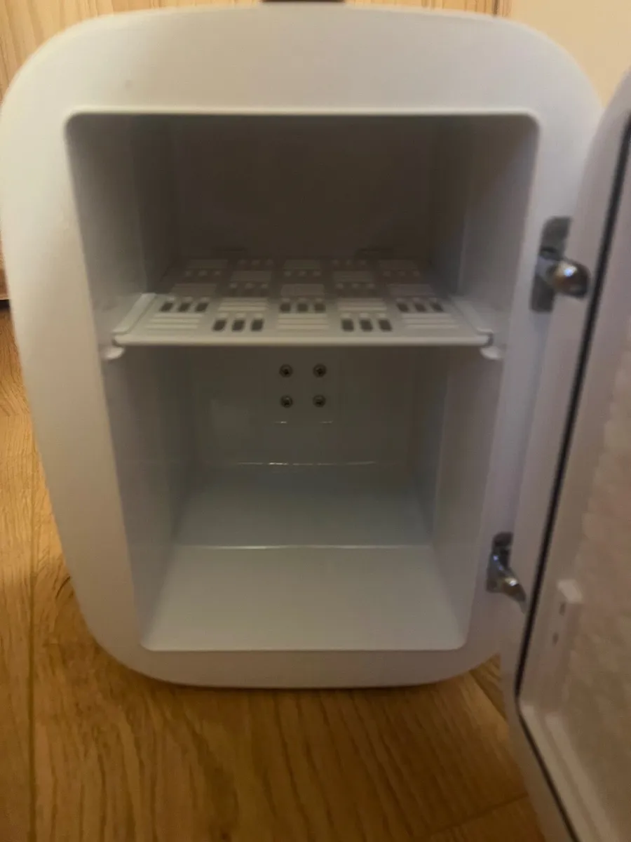 Mini Fridge - Image 2