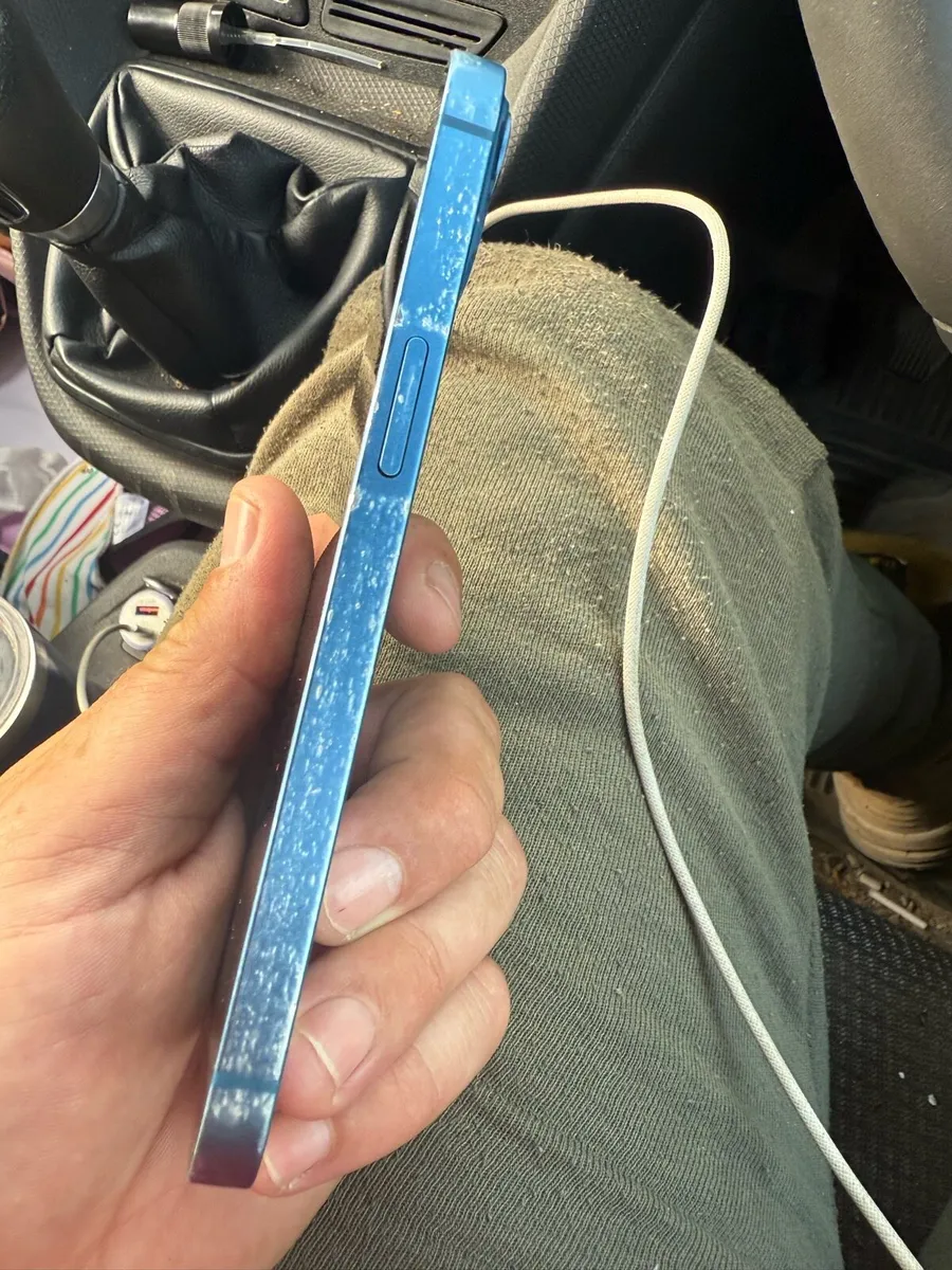 iPhone 13 128g - Image 3