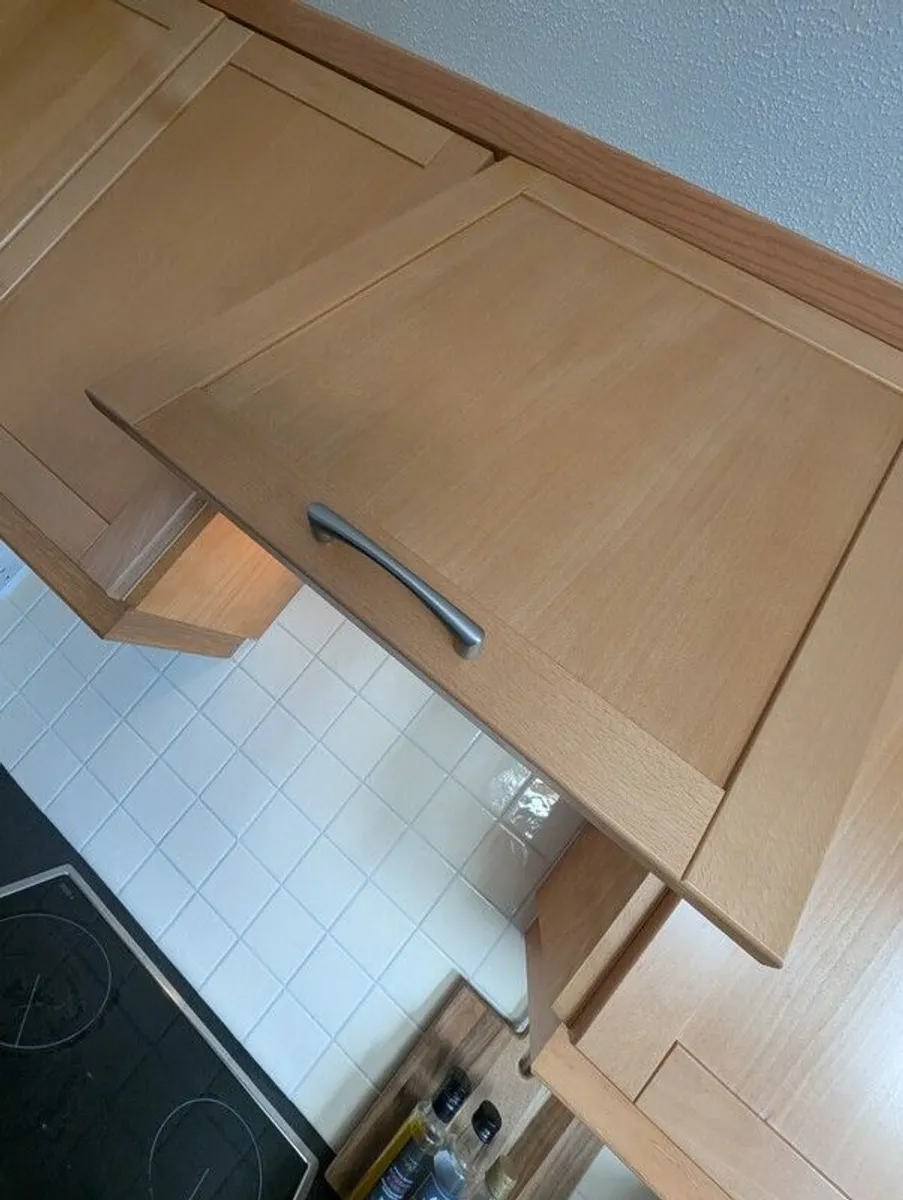 Kitchen (plus Hob, Oven and Sink) - Image 4