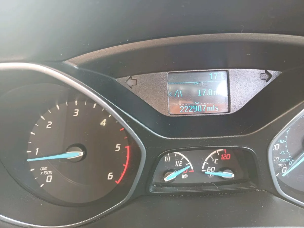 2013 ford focus 2950 euros - Image 2
