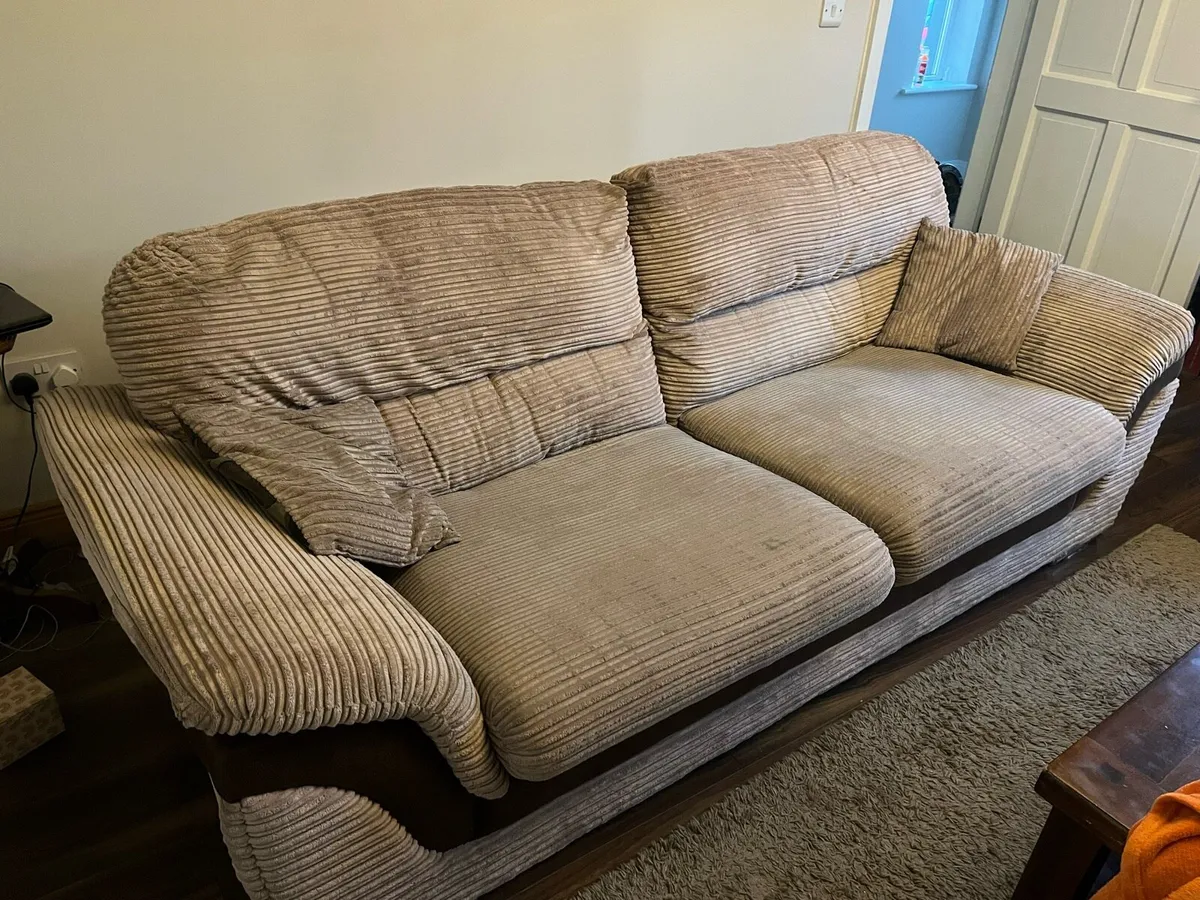 3 + 2 seater couch - Image 1