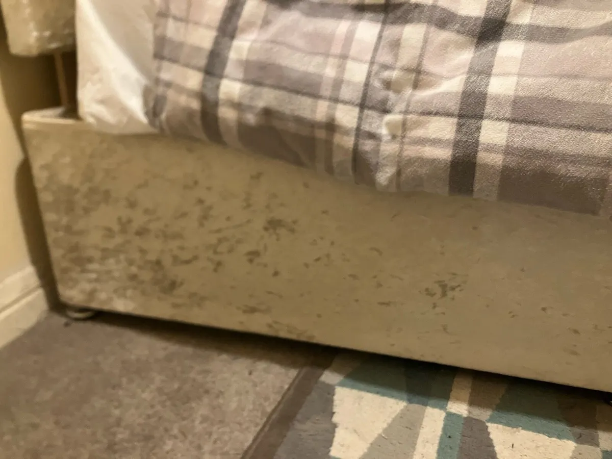 Double bed with mattress - Image 2