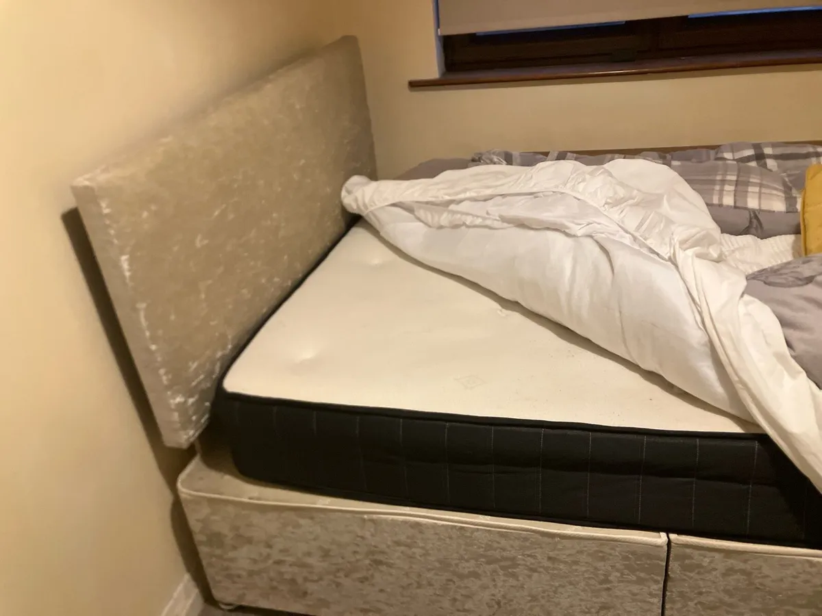 Double bed with mattress - Image 3