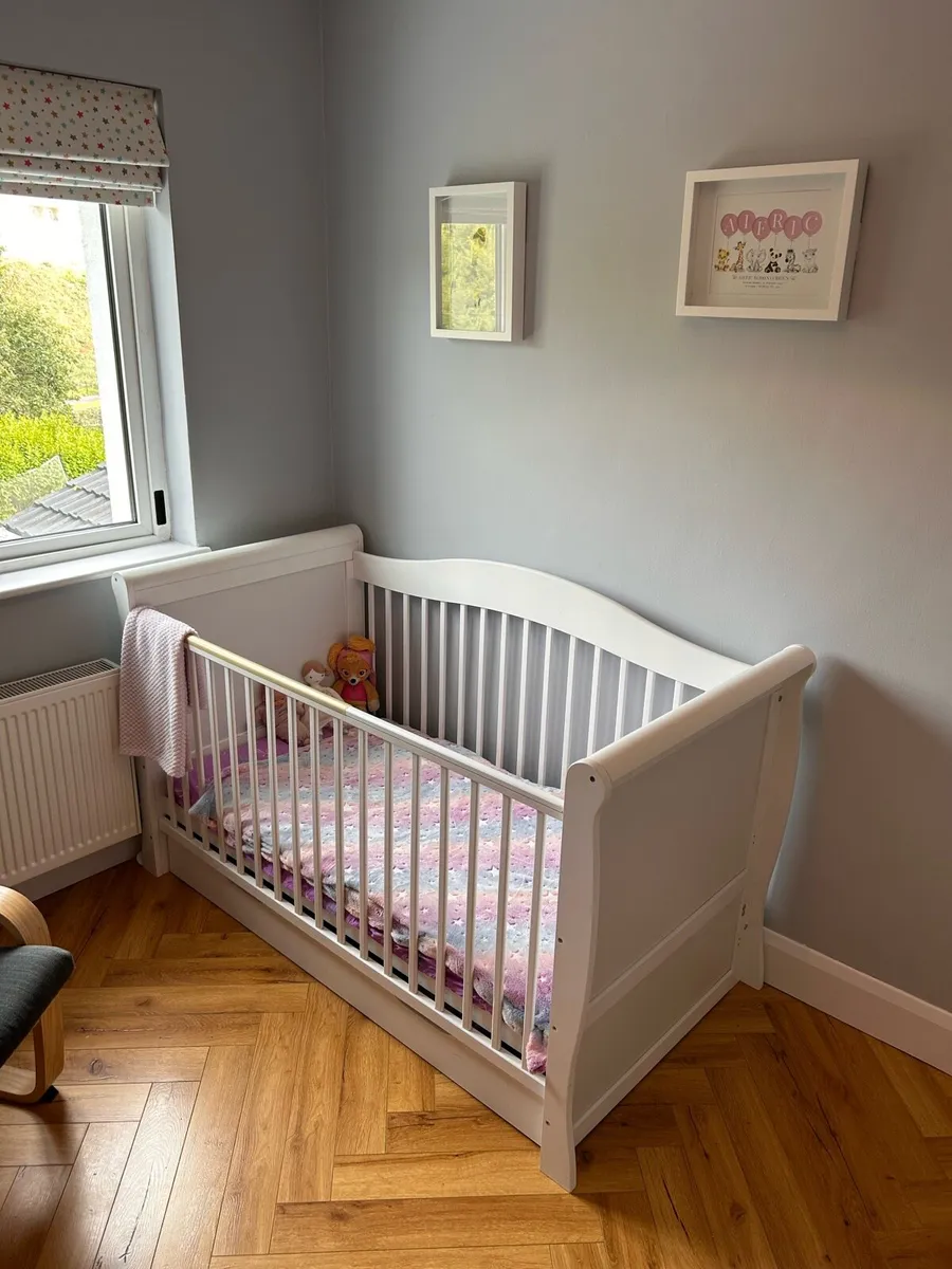 Cot - Image 1