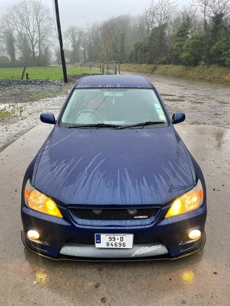 Toyota altezza - Image 3