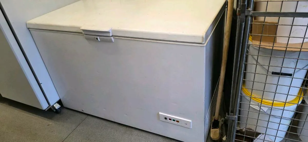 Chest freezer - Image 1