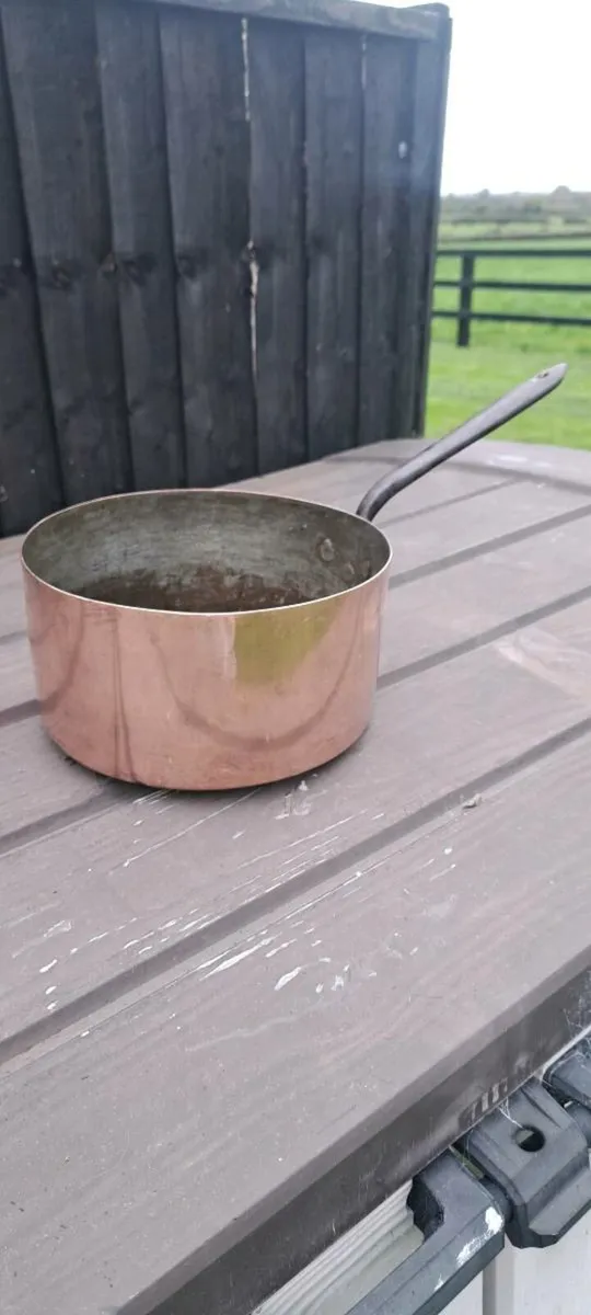 Old copper saucepan - Image 1