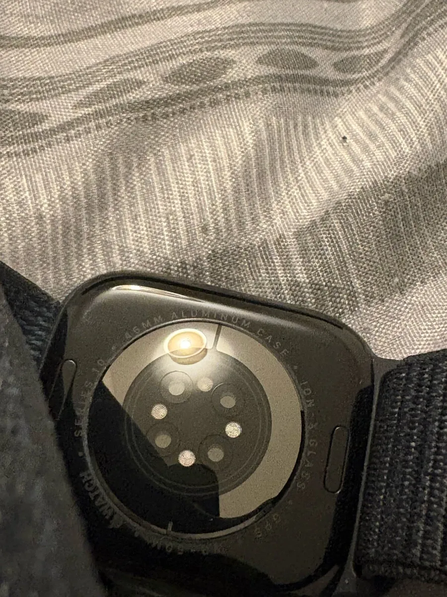 Apple Watch series 10 46mm - Image 2