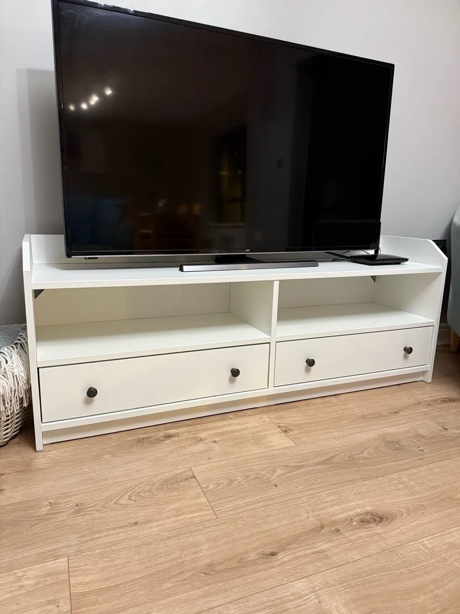 TV stand - Image 1