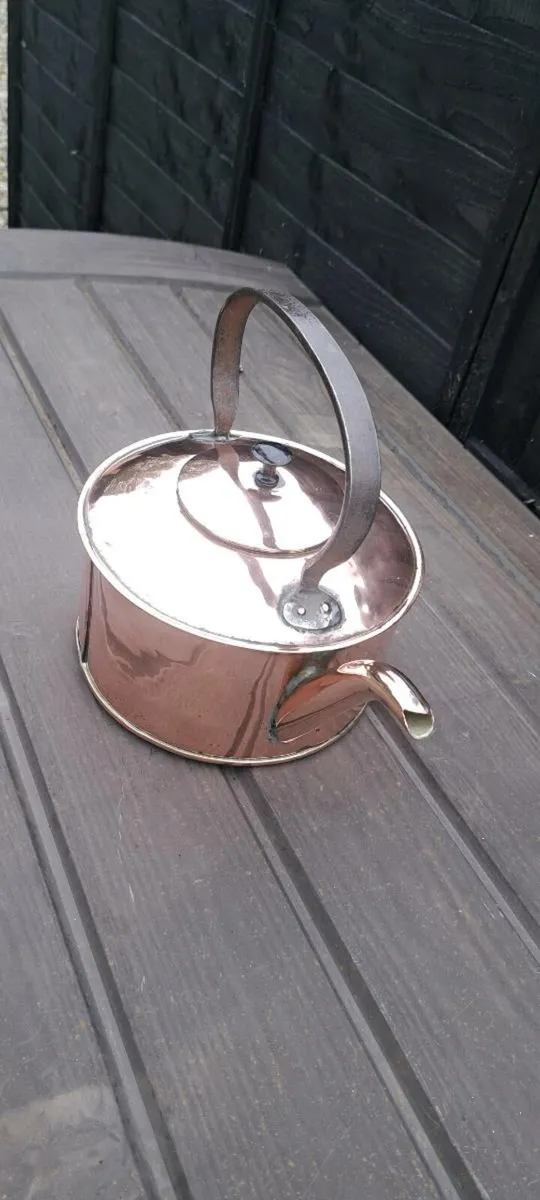 Old copper kettle - Image 2